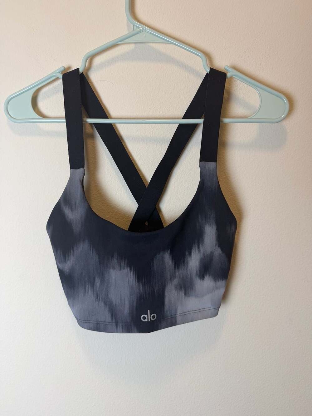 Alo Yoga Take Charge Bra Black White